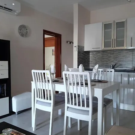 Casa Anna. Pool And Next To The Σπίτι διακοπών