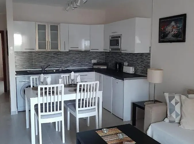 Σπίτι διακοπών Casa Anna. Pool And Next To The *