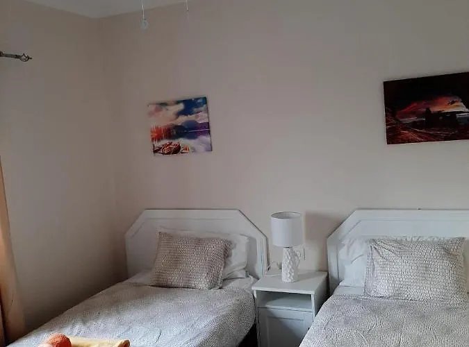 Casa Anna. Pool And Next To The Σπίτι διακοπών