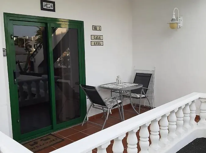 Casa Anna. Pool And Next To The