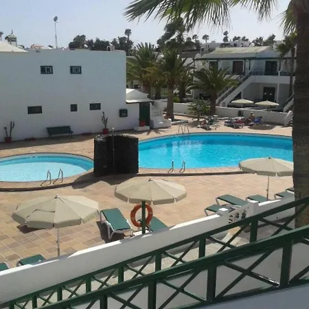 度假居 Casa Anna. Pool And Next To The *