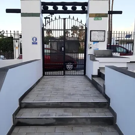 Дом отдыха Casa Anna. Pool And Next To The
