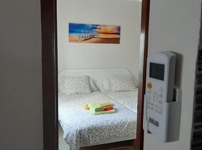 Casa Anna. Pool And Next To The Prázdninový dům