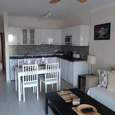 בית נופש Casa Anna. Pool And Next To The *